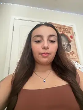 Snapshot of CharmingMaddie chatting on September 2025 04:28:02 PM CharmingMaddie online show from September 2025 04:28:02 PM