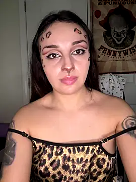 CharmingMaddie online show from December 2025 05:12:02 AM