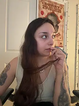 CharmingMaddie online show from March 2026 04:12:01 PM