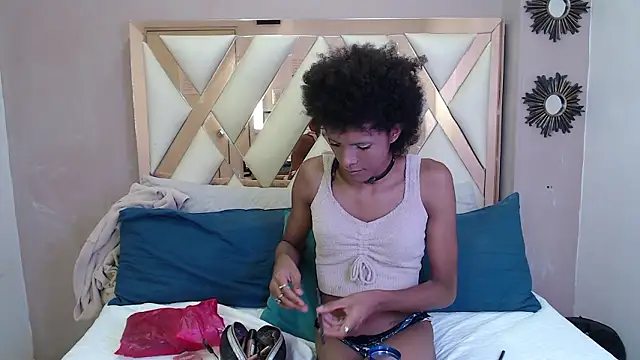 Violett Salvatore online show from February 2026 09:43:02 PM