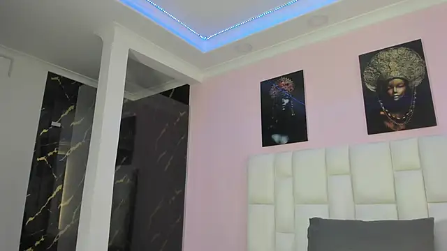 Snapshot of CrisstalStwart chatting on October 2025 07:24:02 PM CrisstalStwart online show from October 2025 07:24:02 PM