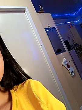 yumi yum online show from April 2026 10:12:02 PM