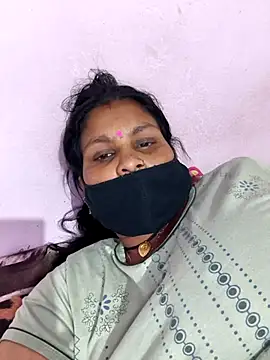 Love-pari077 online show from April 2026 05:28:02 PM