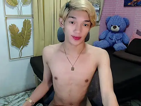 Snapshot of fuckerfriendsxx chatting on May 2026 08:43:02 AM fuckerfriendsxx online show from May 2026 08:43:02 AM