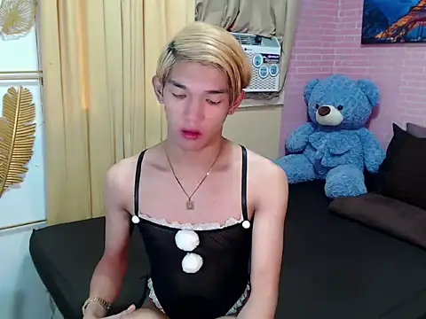 Snapshot of fuckerfriendsxx chatting on May 2026 10:45:01 PM fuckerfriendsxx online show from May 2026 10:45:01 PM