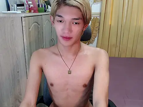 Snapshot of fuckerfriendsxx chatting on June 2026 12:52:02 AM fuckerfriendsxx online show from June 2026 12:52:02 AM