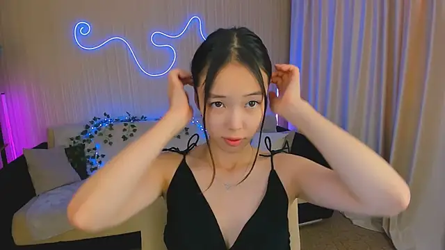 Snapshot of SoulHarmoonyy chatting on September 2025 01:28:02 PM SoulHarmoonyy online show from September 2025 01:28:02 PM