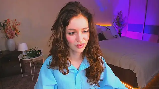 ChristinaConteeree online show from October 2025 07:25:02 PM