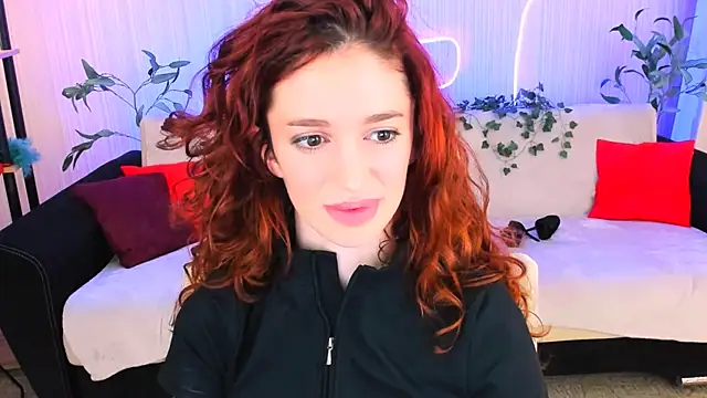 ChristinaConteeree online show from May 2026 06:09:01 PM