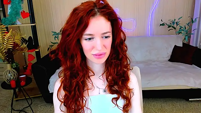 Snapshot of ChristinaConteeree chatting on June 2026 07:20:02 PM ChristinaConteeree online show from June 2026 07:20:02 PM