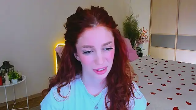 ChristinaConteeree online show from May 2026 07:17:01 PM