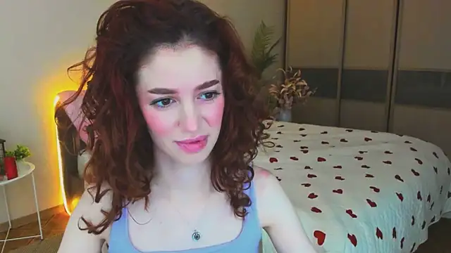 ChristinaConteeree online show from April 2026 08:04:02 PM