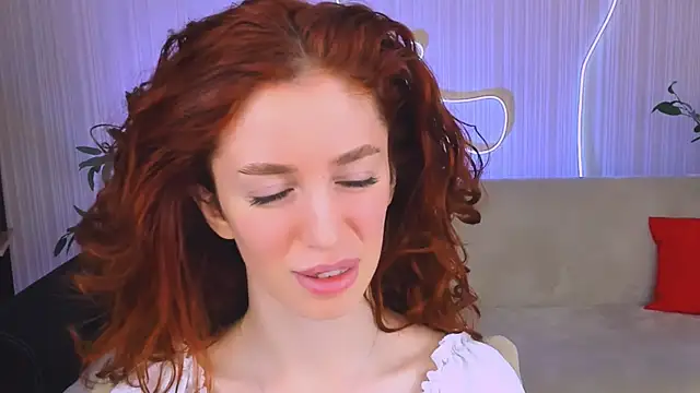 Snapshot of ChristinaConteeree chatting on June 2026 07:33:01 PM ChristinaConteeree online show from June 2026 07:33:01 PM