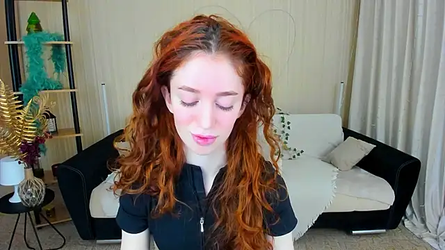 ChristinaConteeree online show from February 2026 04:15:01 PM