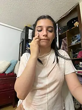 Capybarita online show from April 2026 10:32:01 PM