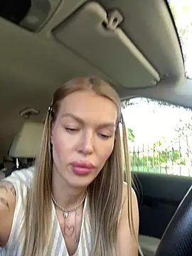 Snapshot of miss_veroNika chatting on June 2026 01:14:01 AM miss veroNika online show from June 2026 01:14:01 AM