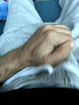 Snapshot of Frankieyyy1 chatting on November 2025 08:14:01 AM Frankieyyy1 online show from November 2025 08:14:01 AM