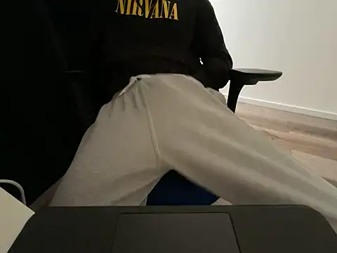 Frankieyyy1 online show from April 2026 05:52:01 AM