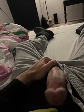 Snapshot of Frankieyyy1 chatting on December 2025 05:28:01 PM Frankieyyy1 online show from December 2025 05:28:01 PM