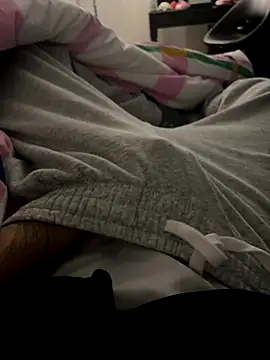 Snapshot of Frankieyyy1 chatting on November 2025 05:28:02 AM Frankieyyy1 online show from November 2025 05:28:02 AM