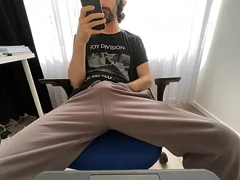 Frankieyyy1 online show from July 2026 05:49:02 PM