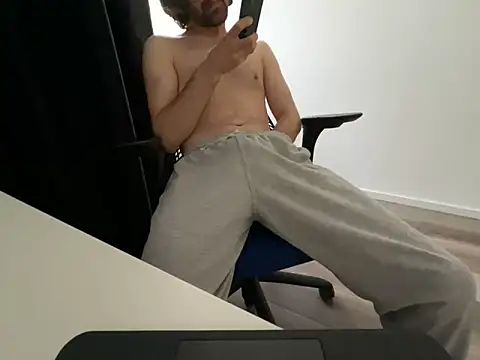 Frankieyyy1 online show from May 2026 06:56:01 PM