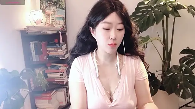 Emmaq996 online show from February 2026 01:17:01 AM