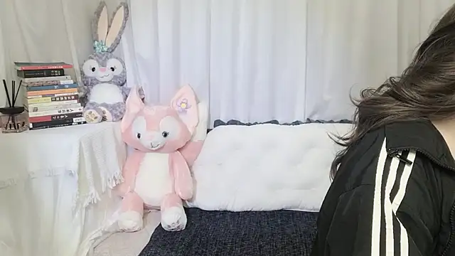 Emmaq996 online show from April 2026 02:41:01 AM