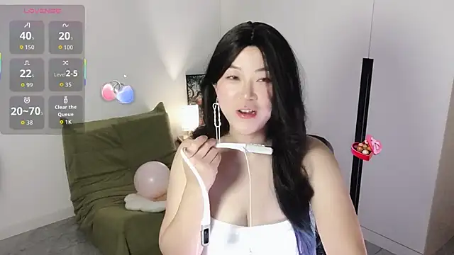 Emmaq996 online show from September 2025 03:29:01 AM