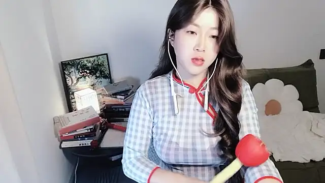 Emmaq996 online show from November 2025 02:37:02 AM