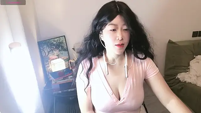 Emmaq996 online show from January 2026 02:48:01 AM