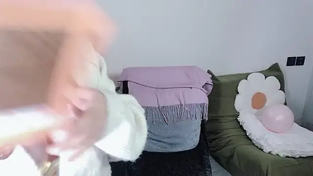 Emmaq996 online show from October 2025 03:17:01 AM