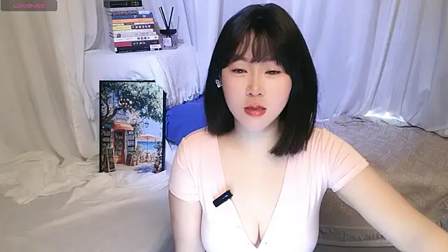 Emmaq996 online show from March 2026 02:01:01 AM