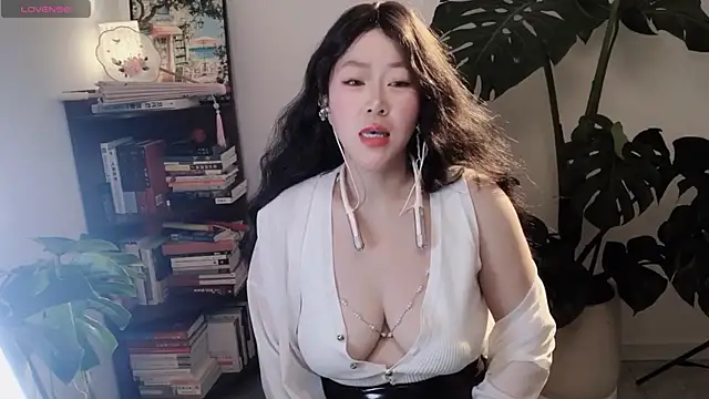 Emmaq996 online show from February 2026 02:19:02 AM