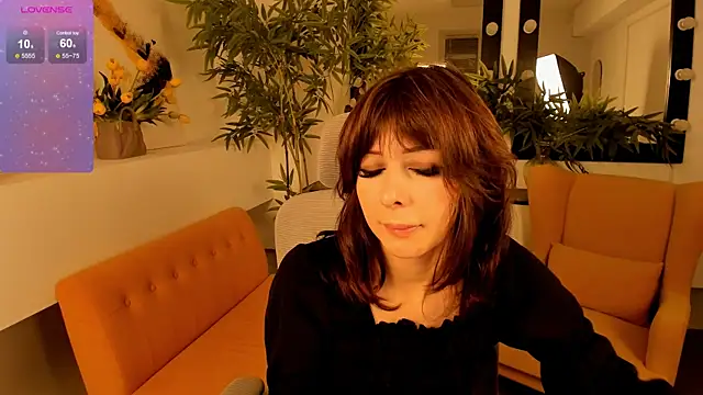 Snapshot of CrystallBloom chatting on September 2025 01:31:02 AM CrystallBloom online show from September 2025 01:31:02 AM