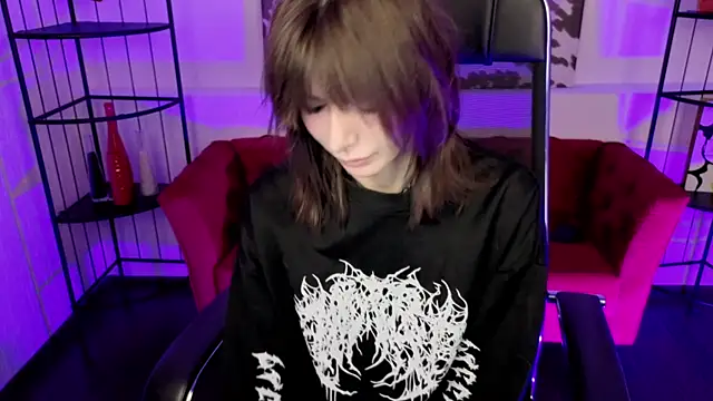 CrystallBloom online show from April 2026 01:19:01 AM