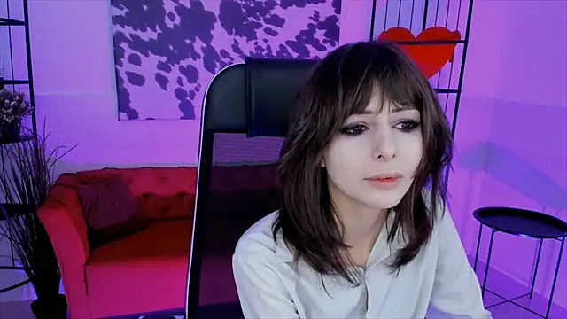 Snapshot of CrystallBloom chatting on October 2025 02:34:01 AM CrystallBloom online show from October 2025 02:34:01 AM