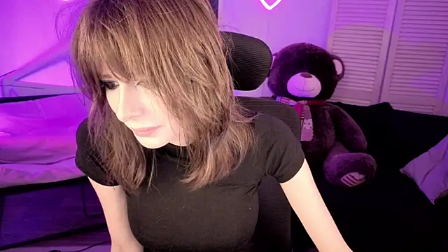 CrystallBloom online show from April 2026 01:29:01 AM