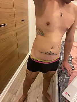 darkdecide online show from October 2025 06:37:01 PM