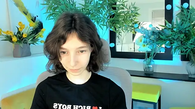 EmmanuellBrown online show from November 2025 10:19:01 AM