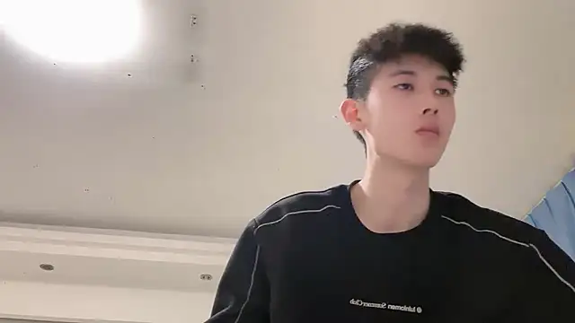 xiaojie2563 online show from March 2026 03:35:02 PM