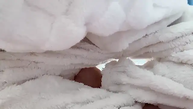 xiaojie2563 online show from December 2025 11:27:02 AM