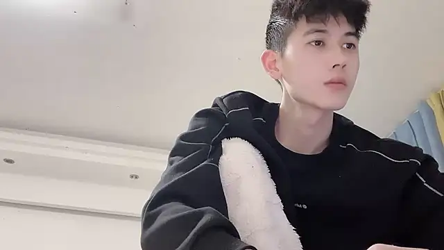 xiaojie2563 online show from March 2026 03:37:01 PM