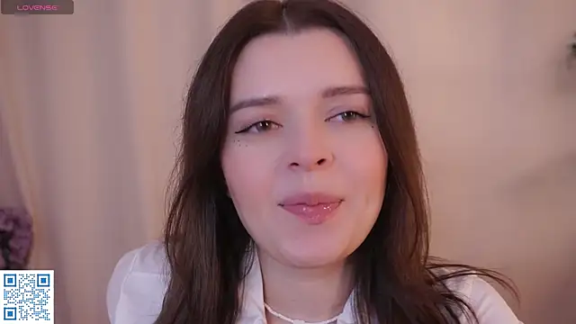 BlissHey online show from October 2025 04:17:01 PM