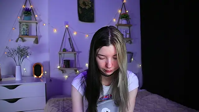 EmmieBlade online show from October 2025 09:27:01 PM