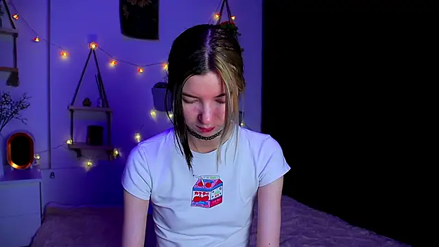 EmmieBlade online show from October 2025 07:16:02 PM