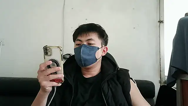 Snapshot of bigbb101011 chatting on January 2026 05:36:02 AM bigbb101011 online show from January 2026 05:36:02 AM