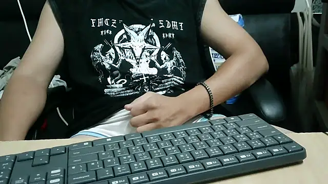 Snapshot of bigbb101011 chatting on November 2025 01:27:02 PM bigbb101011 online show from November 2025 01:27:02 PM