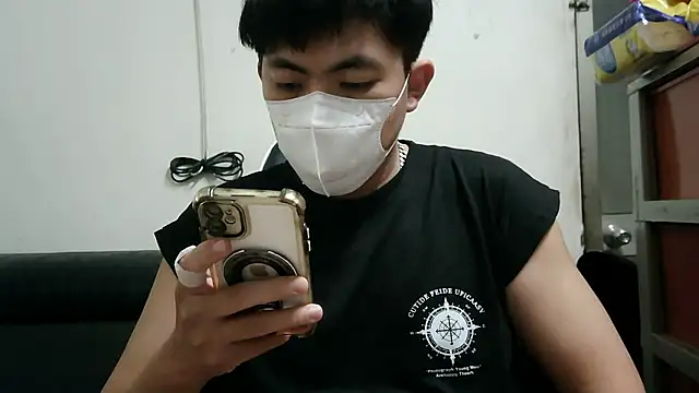 Snapshot of bigbb101011 chatting on January 2026 02:31:01 PM bigbb101011 online show from January 2026 02:31:01 PM