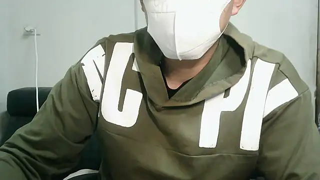 Snapshot of bigbb101011 chatting on November 2025 02:28:02 PM bigbb101011 online show from November 2025 02:28:02 PM